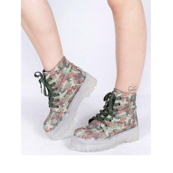 Mystery Shoe Box | 3 Pairs Designer & Trendy Styles | One Size | Women’s Shoes - Picture 11 of 12